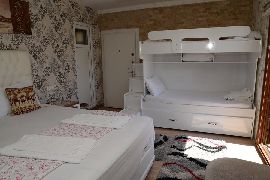 DELUXE FAMILY ROOM WHİT BALCONY