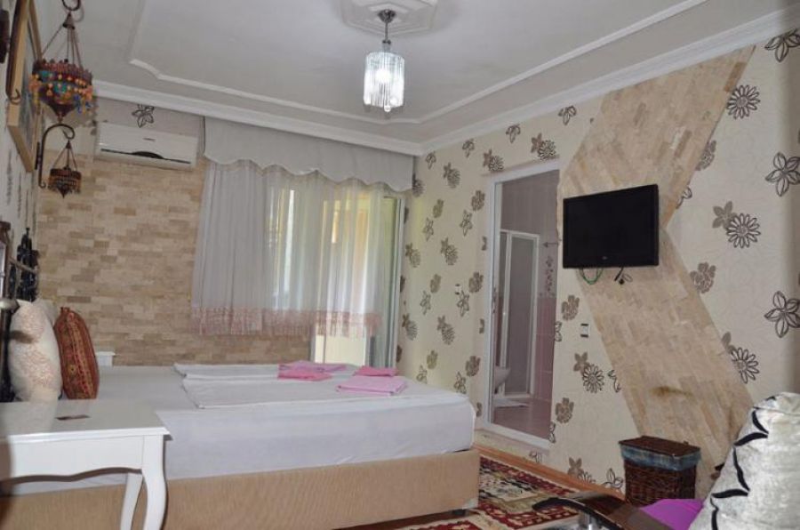 Çift Kişilik Queen Oda