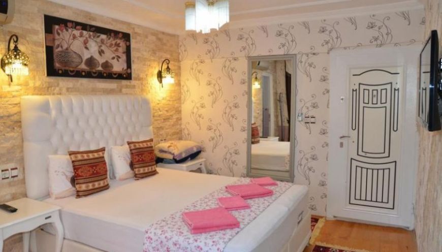 CHAMBRE DOUBLE AVEC LIT KING SIZE